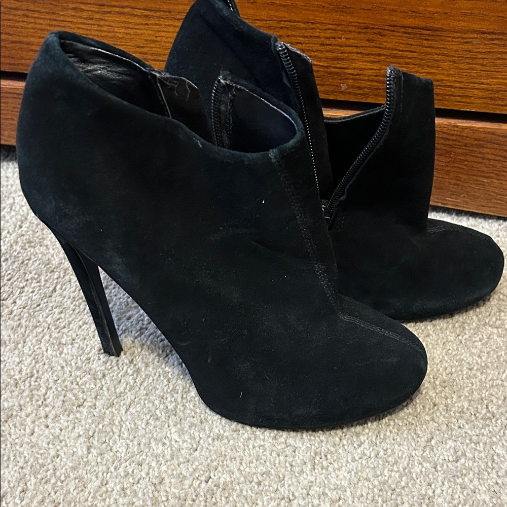 Steve Madden Melika Black Suede Heeled Boots